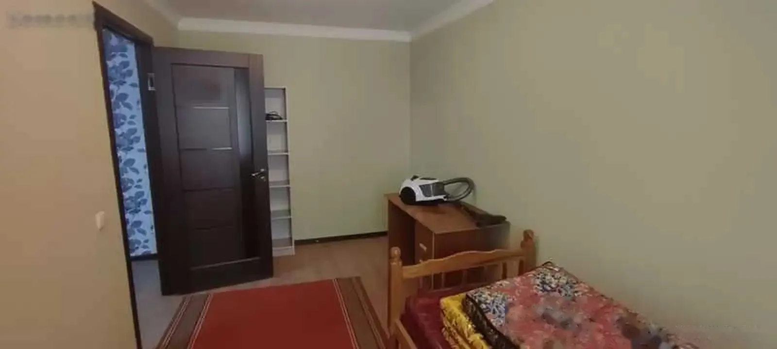 3-комн. квартира, 1 этаж, 63м², 82мкр