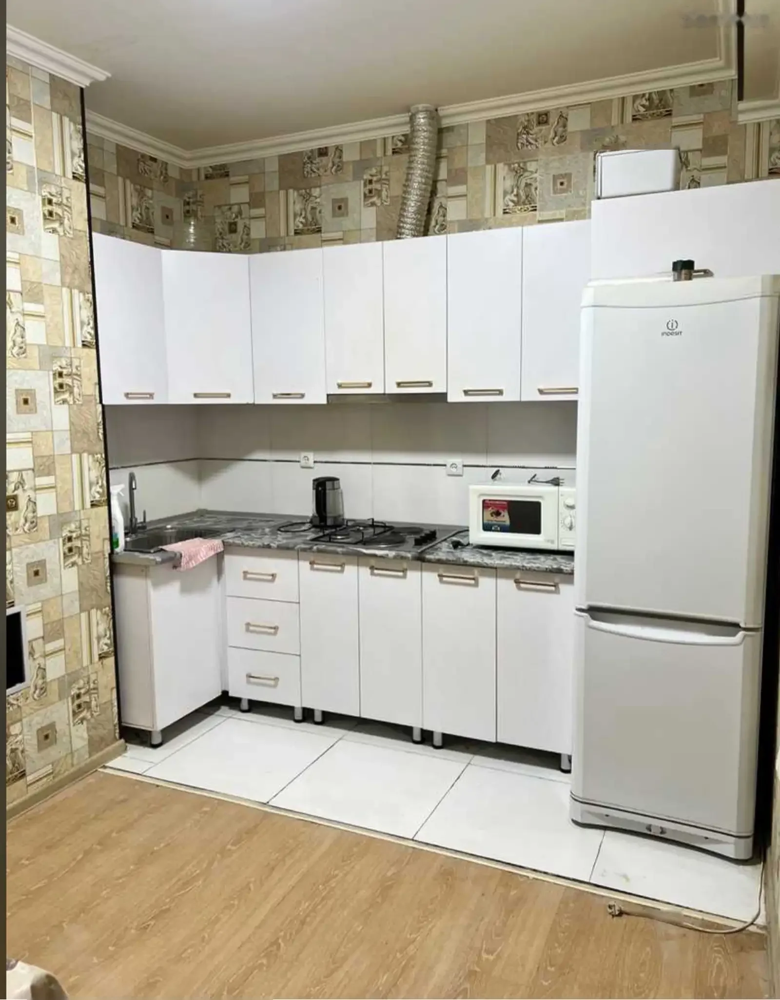 3-комн. квартира, 14 этаж, 120м², Скорый Шохмансур