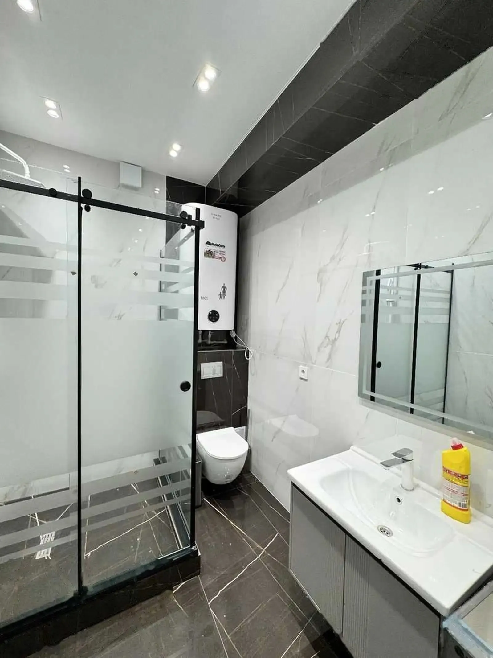 2-комн. квартира, 10 этаж, 65м², 2 роддом