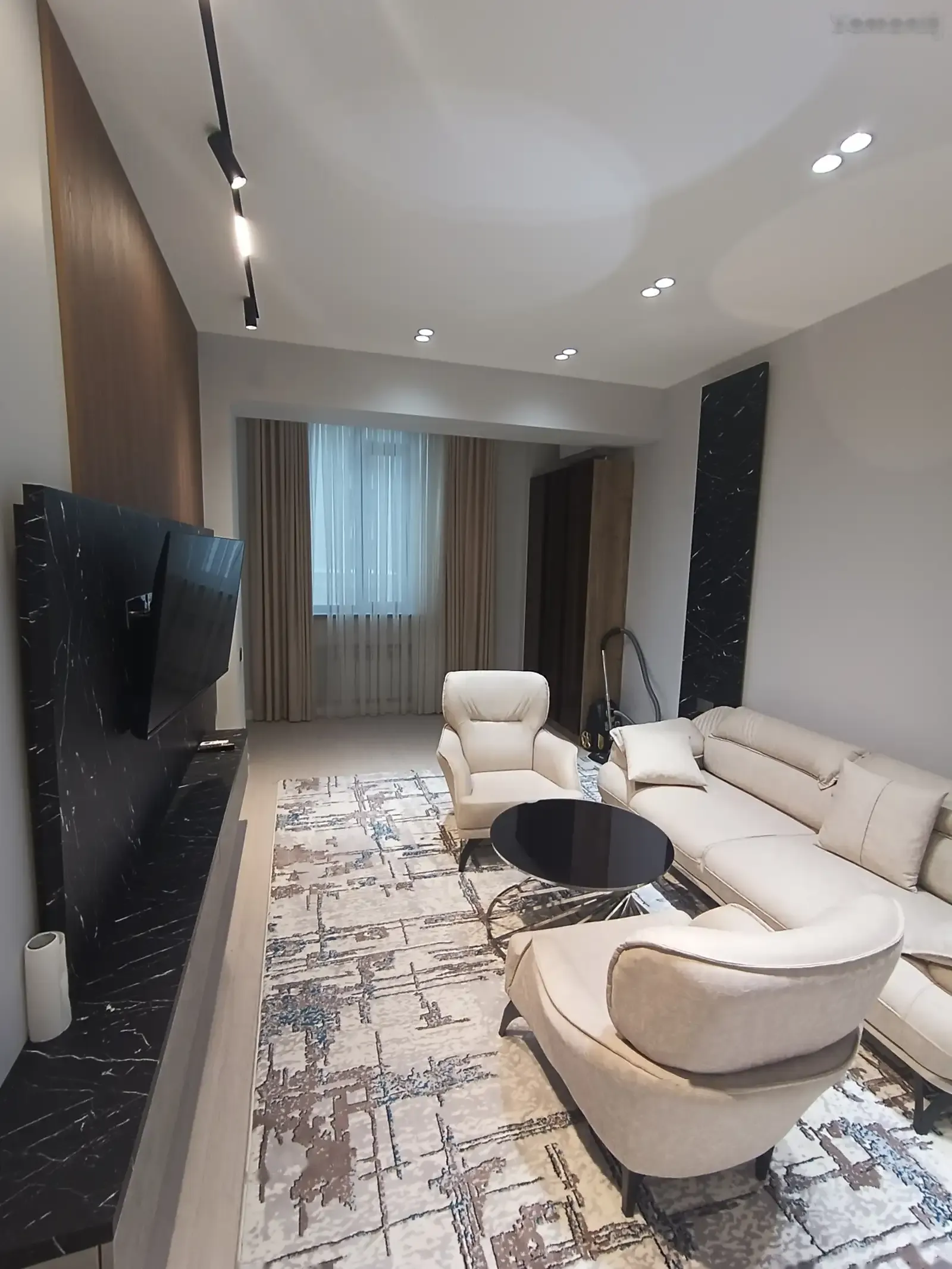 2-к квартира, 11 этаж, 76 м², Шохмансур