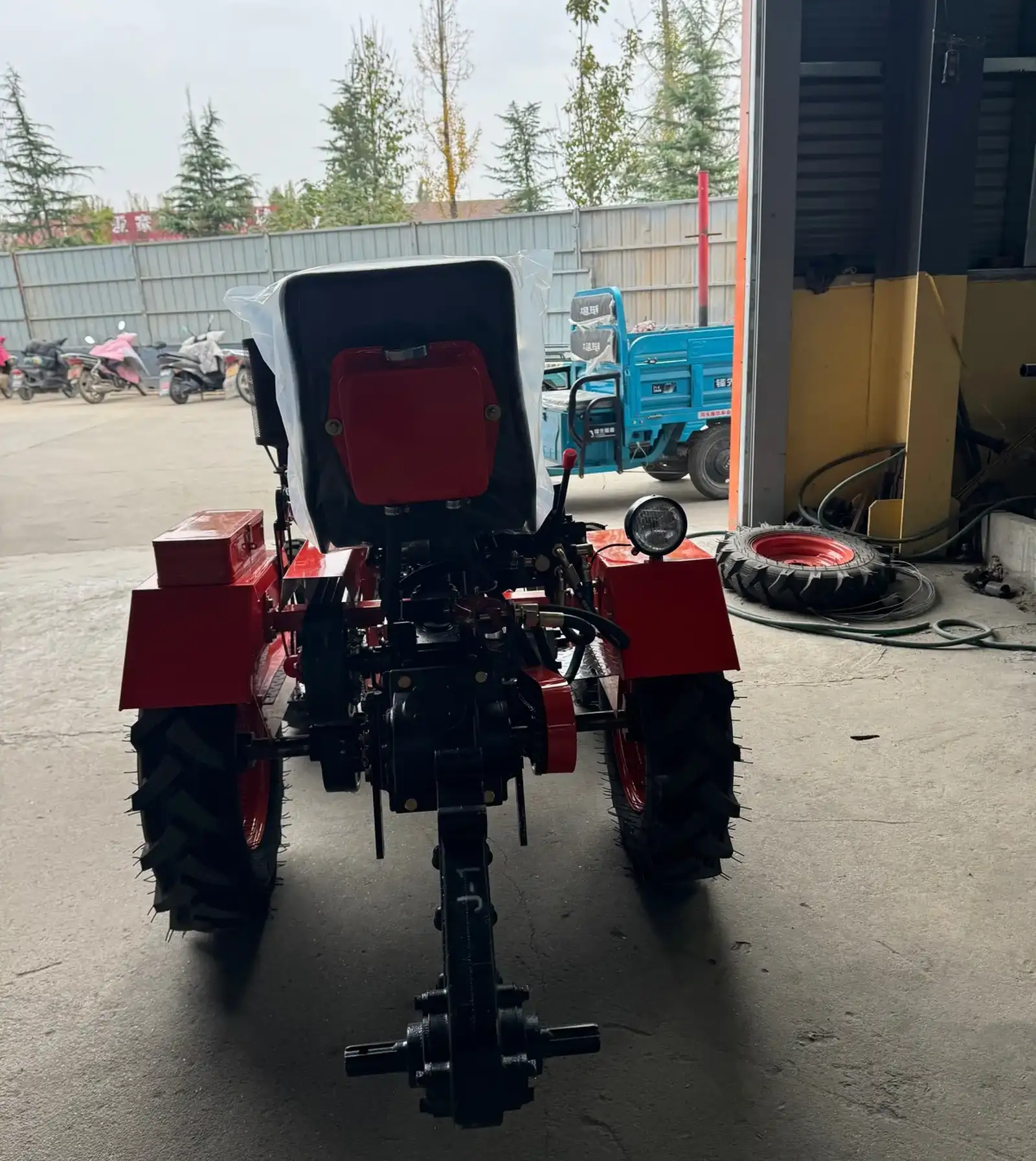 Трактор