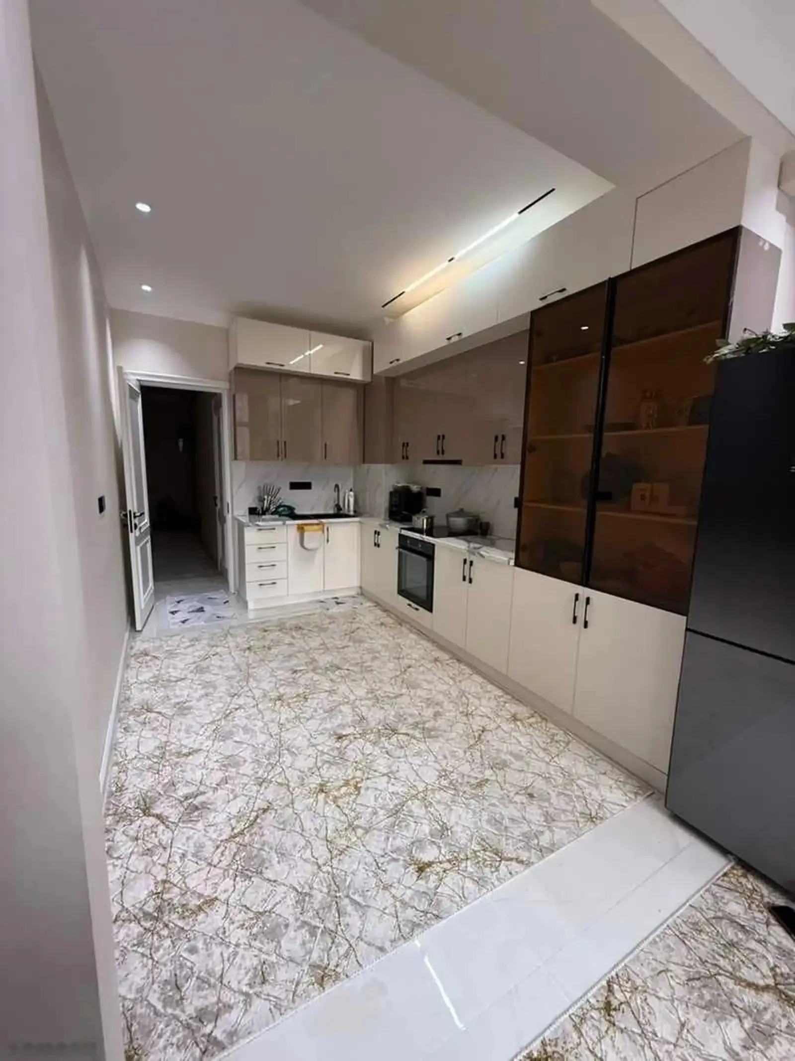 2-комн. квартира, 3 этаж, 85м², ёвар
