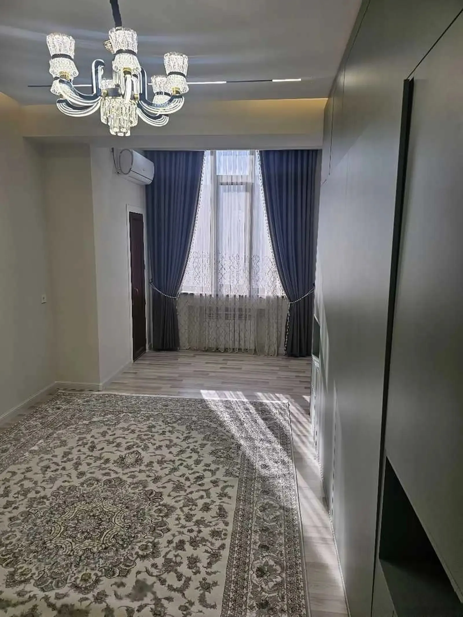5-комн. квартира, 11 этаж, 160м², ру ба руи гостницаи Hilton