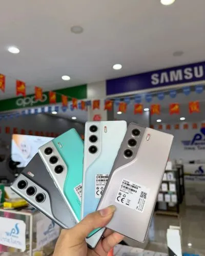 Tecno Camon 40 pro 16/256Gb black