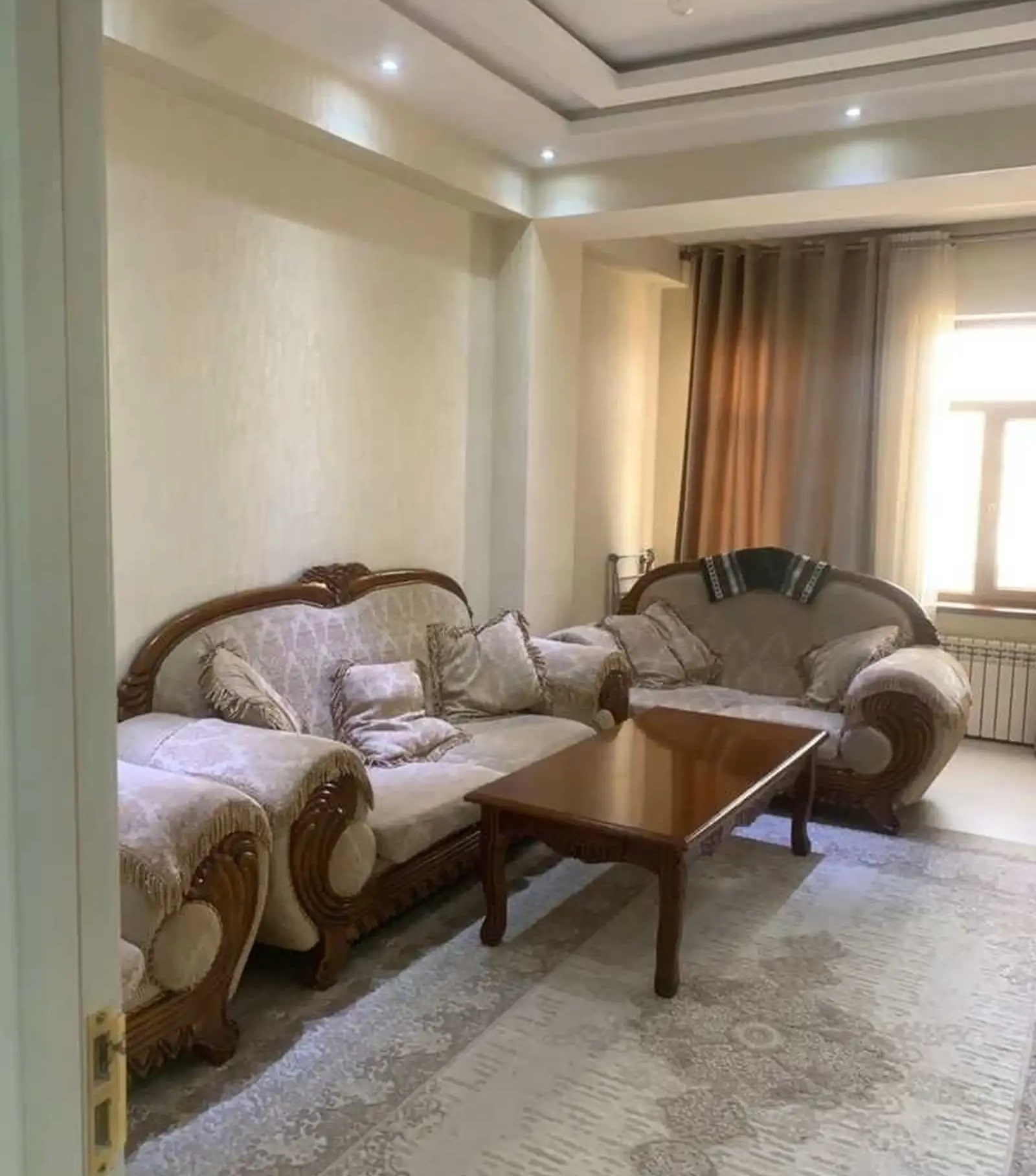 2-комн. квартира, 2 этаж, 65м², Сомони назди Бозори Мехргон пушти Бонки Эсхата