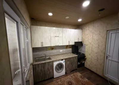 4-комн. квартира, 2 этаж, 80м², Сино