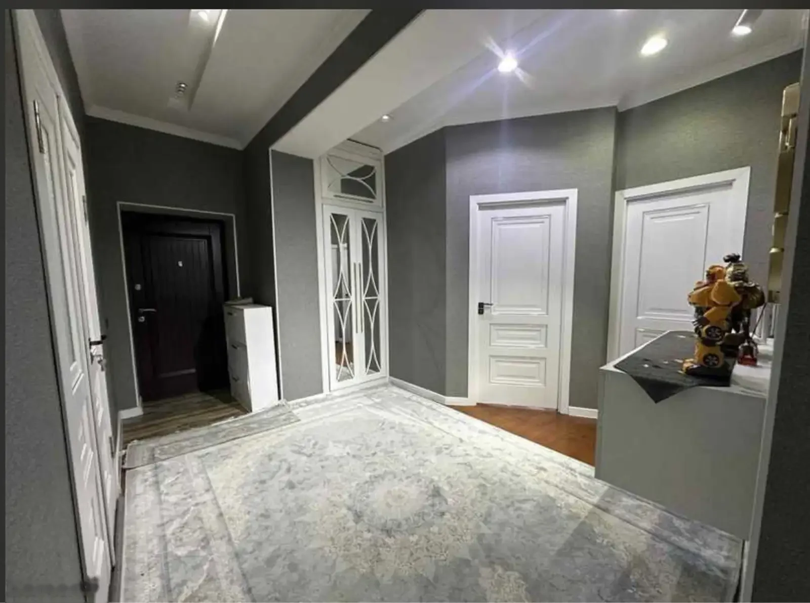 3-комн. квартира, 1 этаж, 100м², 91мкр