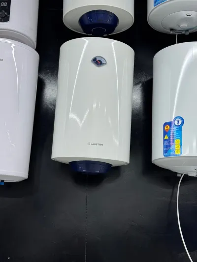Водонагреватель Ariston 80л
