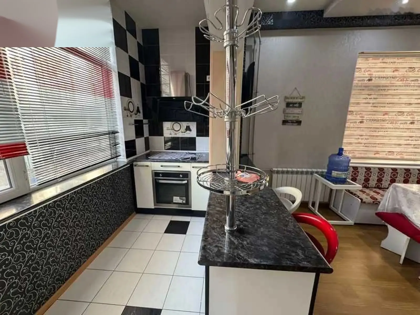 3-комн. квартира, 3 этаж, 118м², овир Султанбей