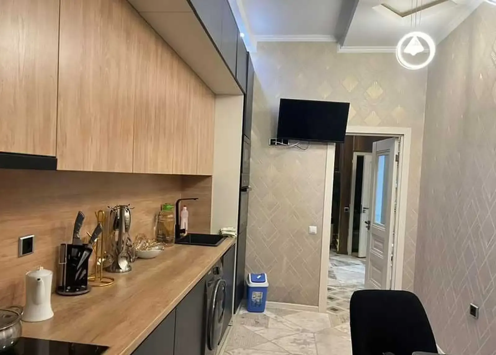 3-комн. квартира, 1 этаж, 100м², доми пушти Лесная Сказка