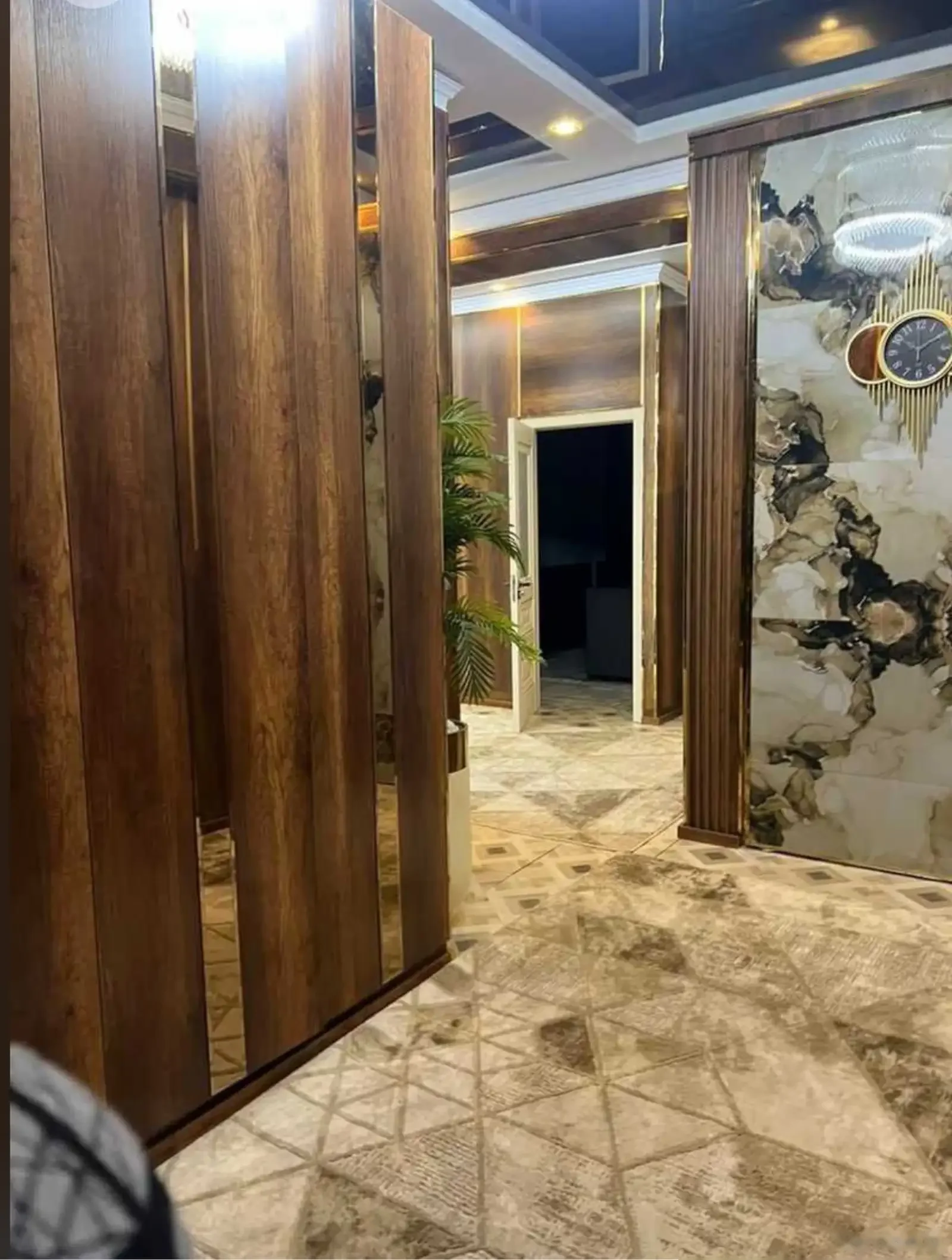3-комн. квартира, 1 этаж, 100м², 82мкр