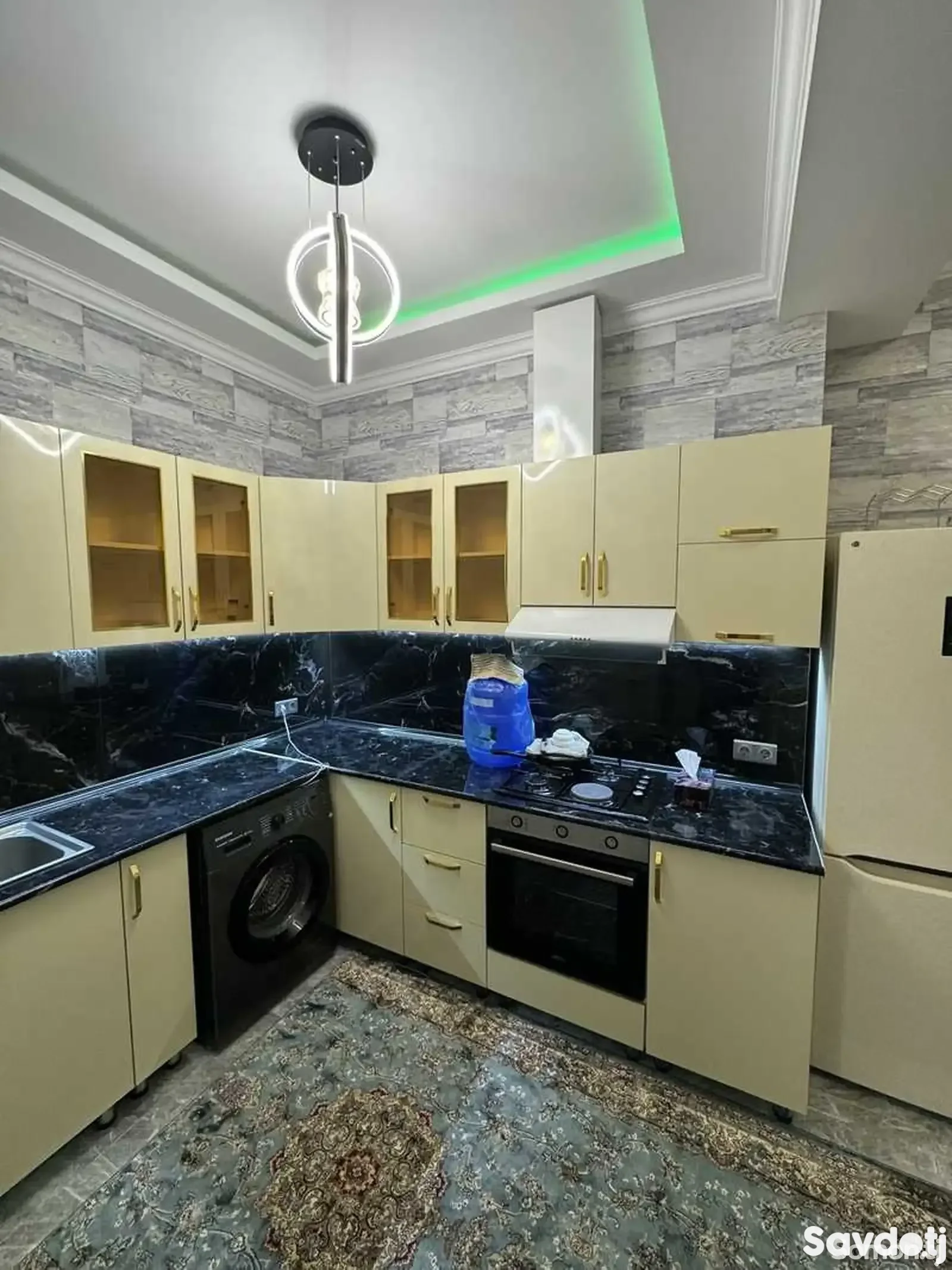 2-комн. квартира, 5 этаж, 60м², Профсоюз
