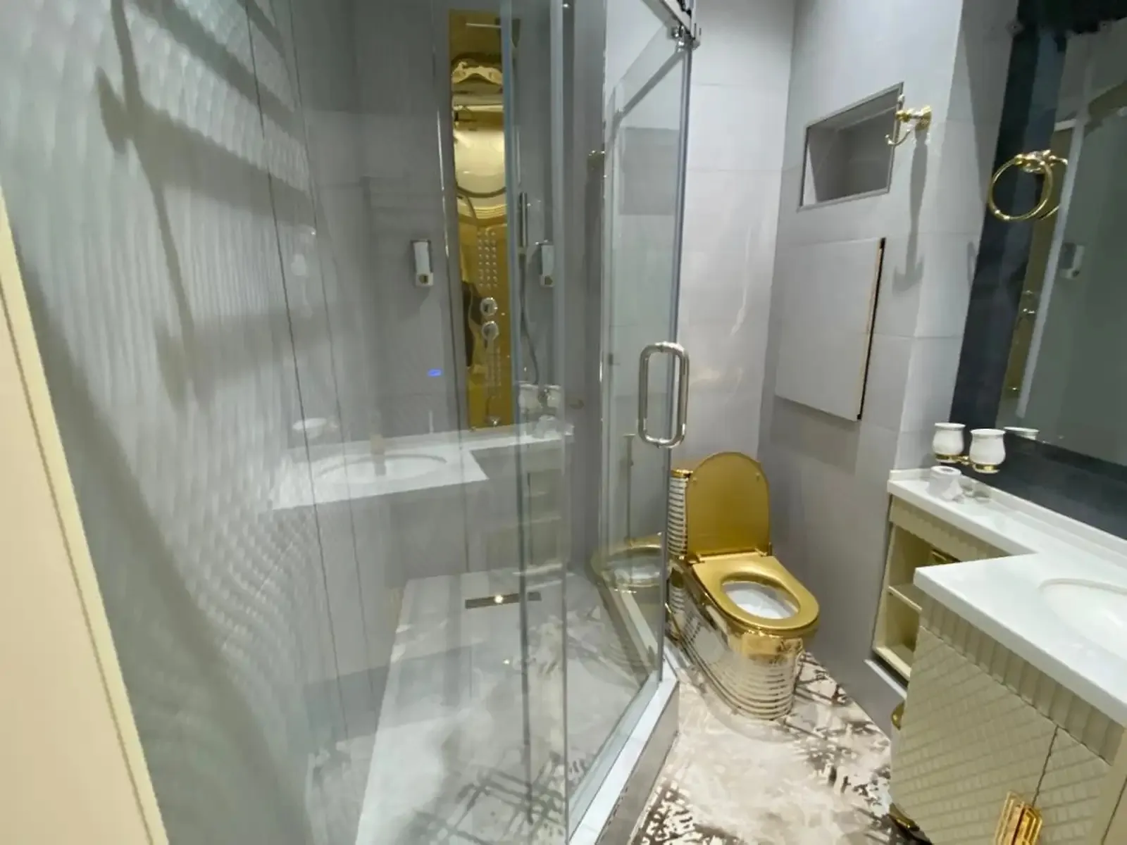 2-комн. квартира, 16 этаж, 130м², ру ба руи Аэропорт доми Taj led