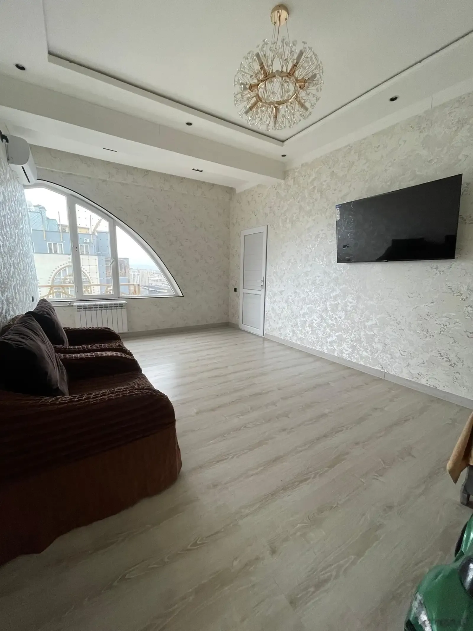 3-комн. квартира, 16 этаж, 65 м², Овир, напротив Султанбея над кондитерской София