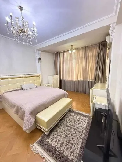 5-комн. квартира, 4 этаж, 260м², И Сомони