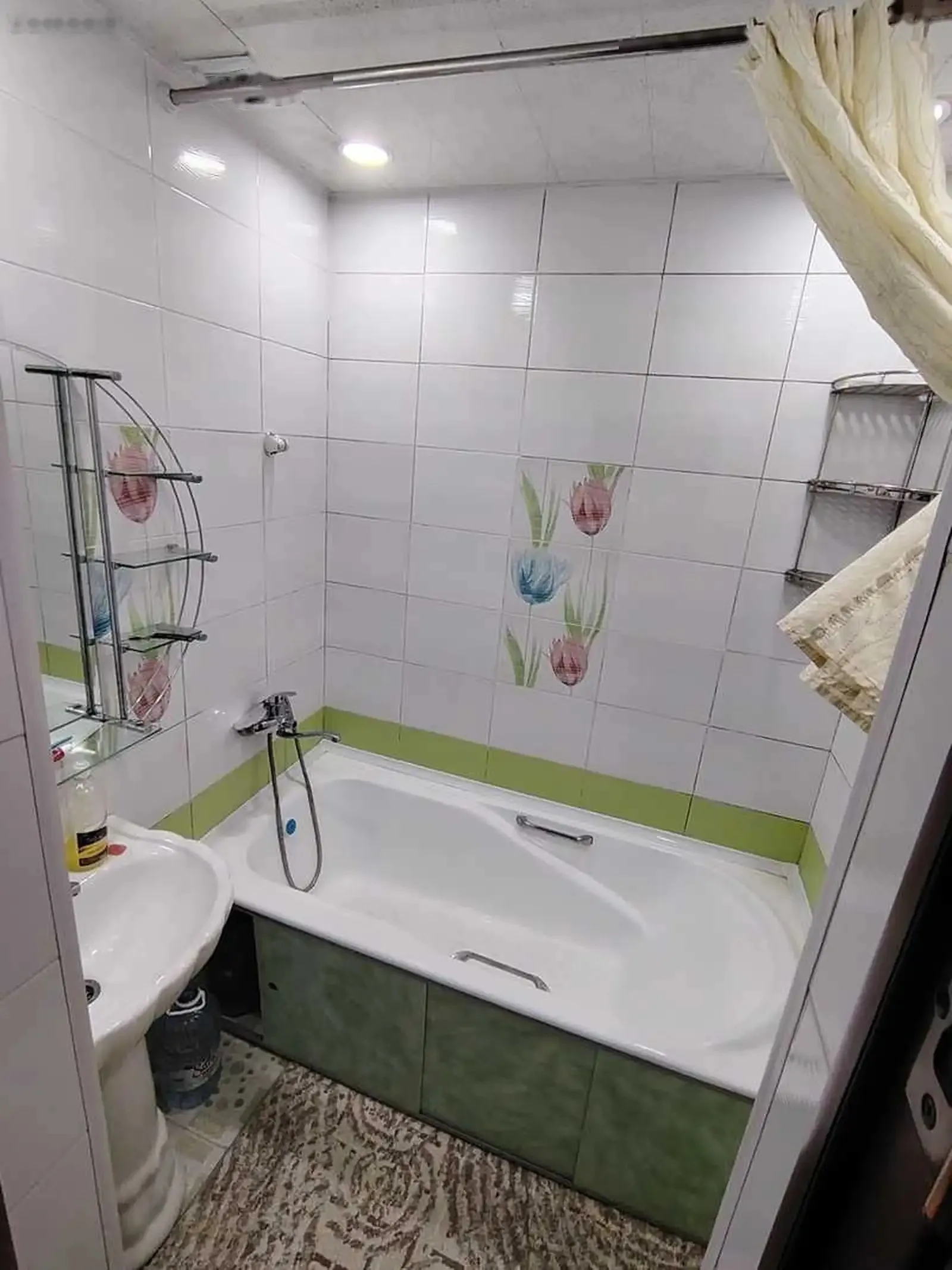 3-комн. квартира, 11 этаж, 75м², Колхози Россия