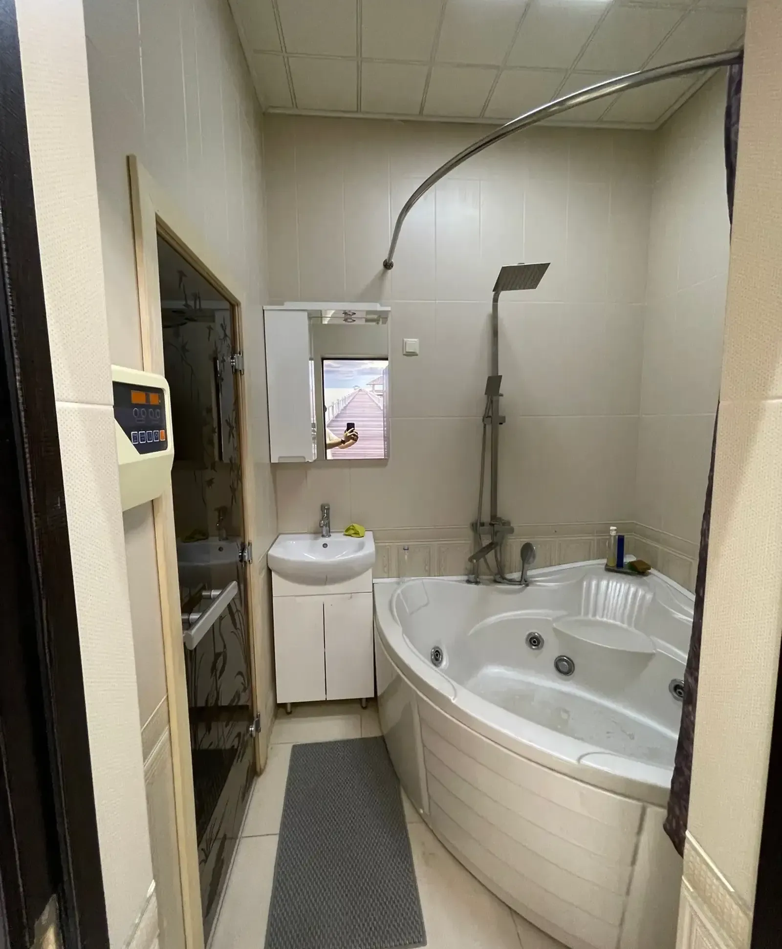 3-комн. квартира, 12 этаж, 120м², Шохмансур, 4 Дома