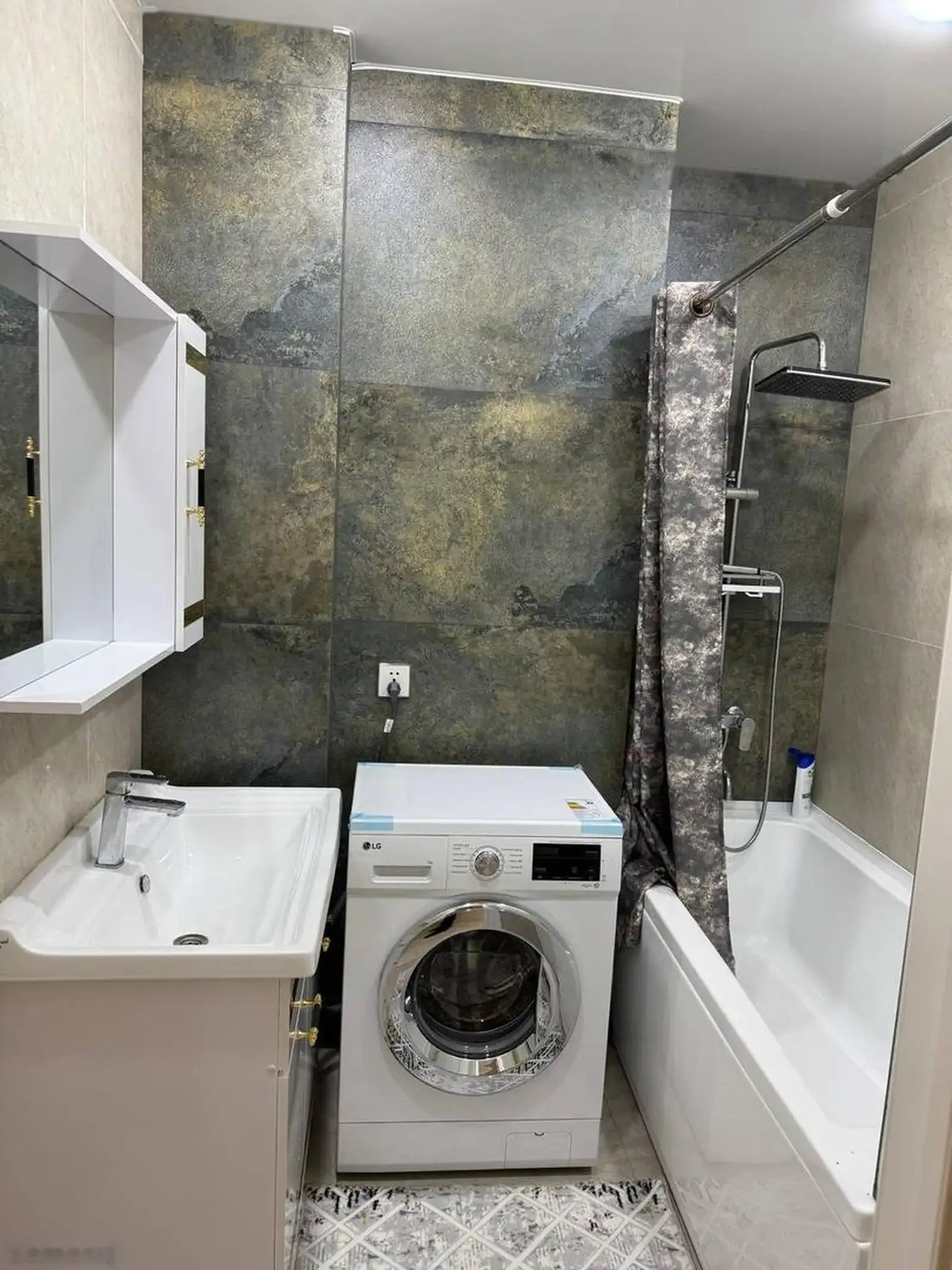 3-комн. квартира, 4 этаж, 115м², Спартак