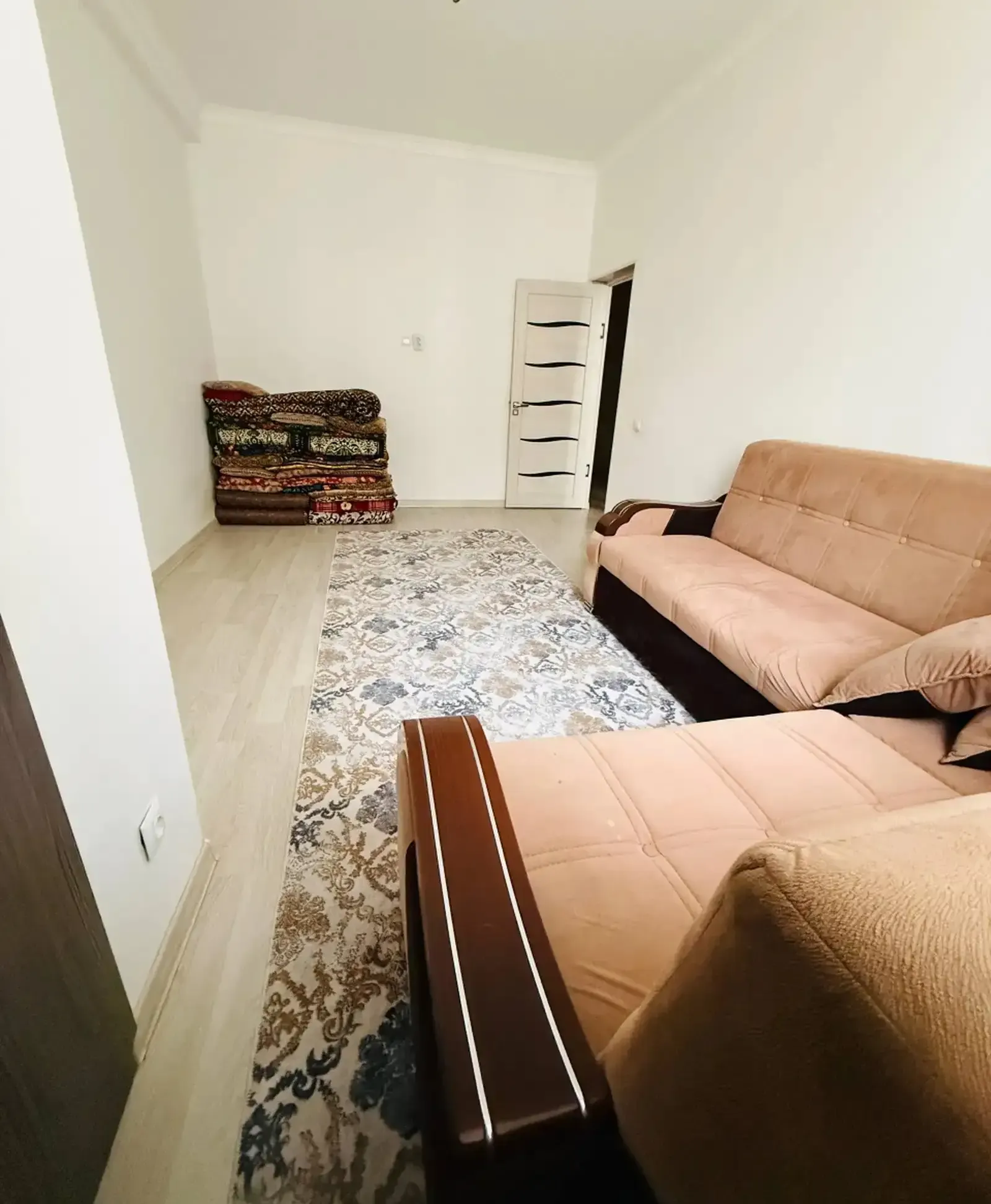 2-комн. квартира, 7 этаж, 65м², 112 мкр  Кафеи Суман