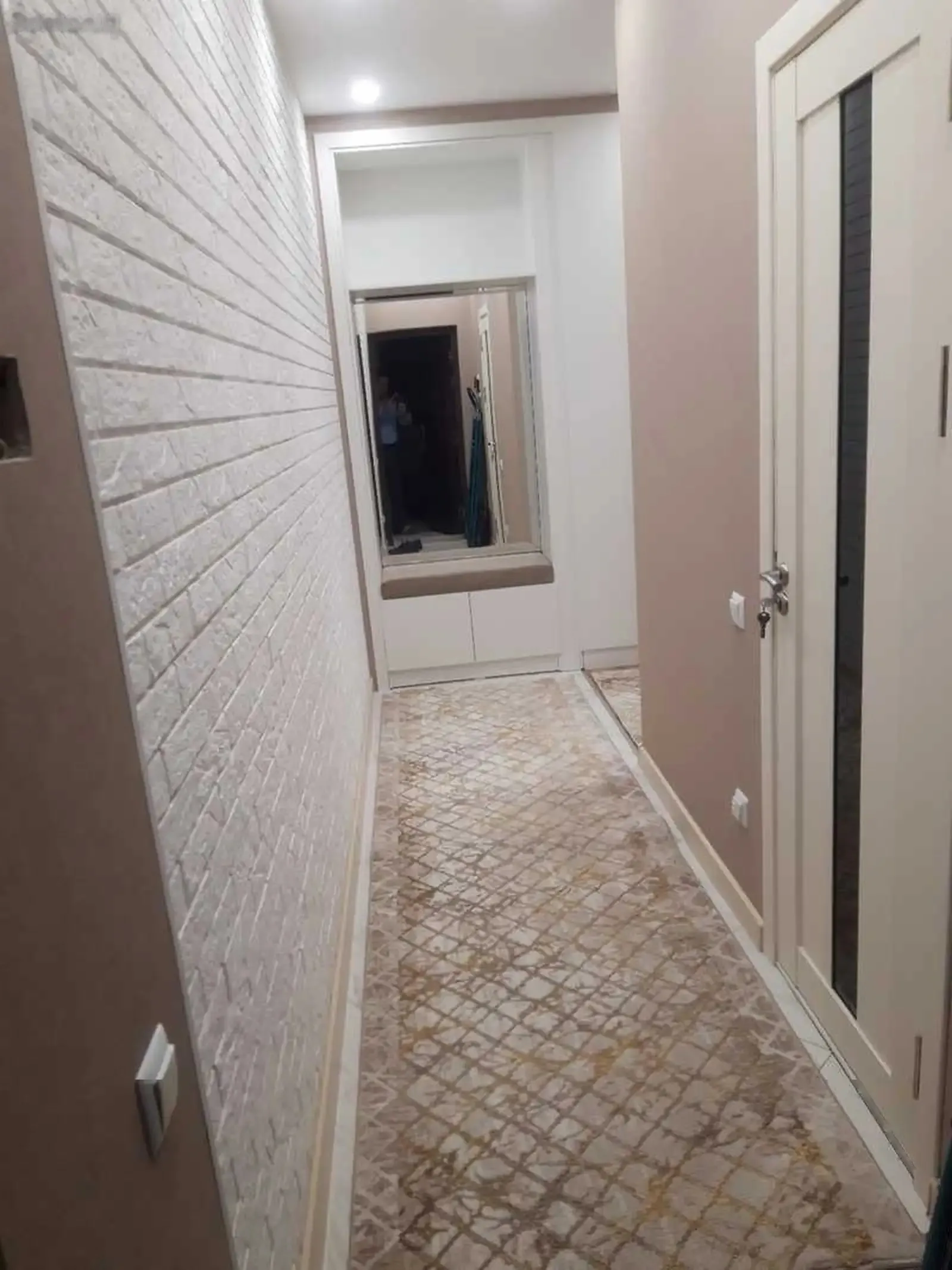 2-комн. квартира, 2 этаж, 75м², Сино 92мкр