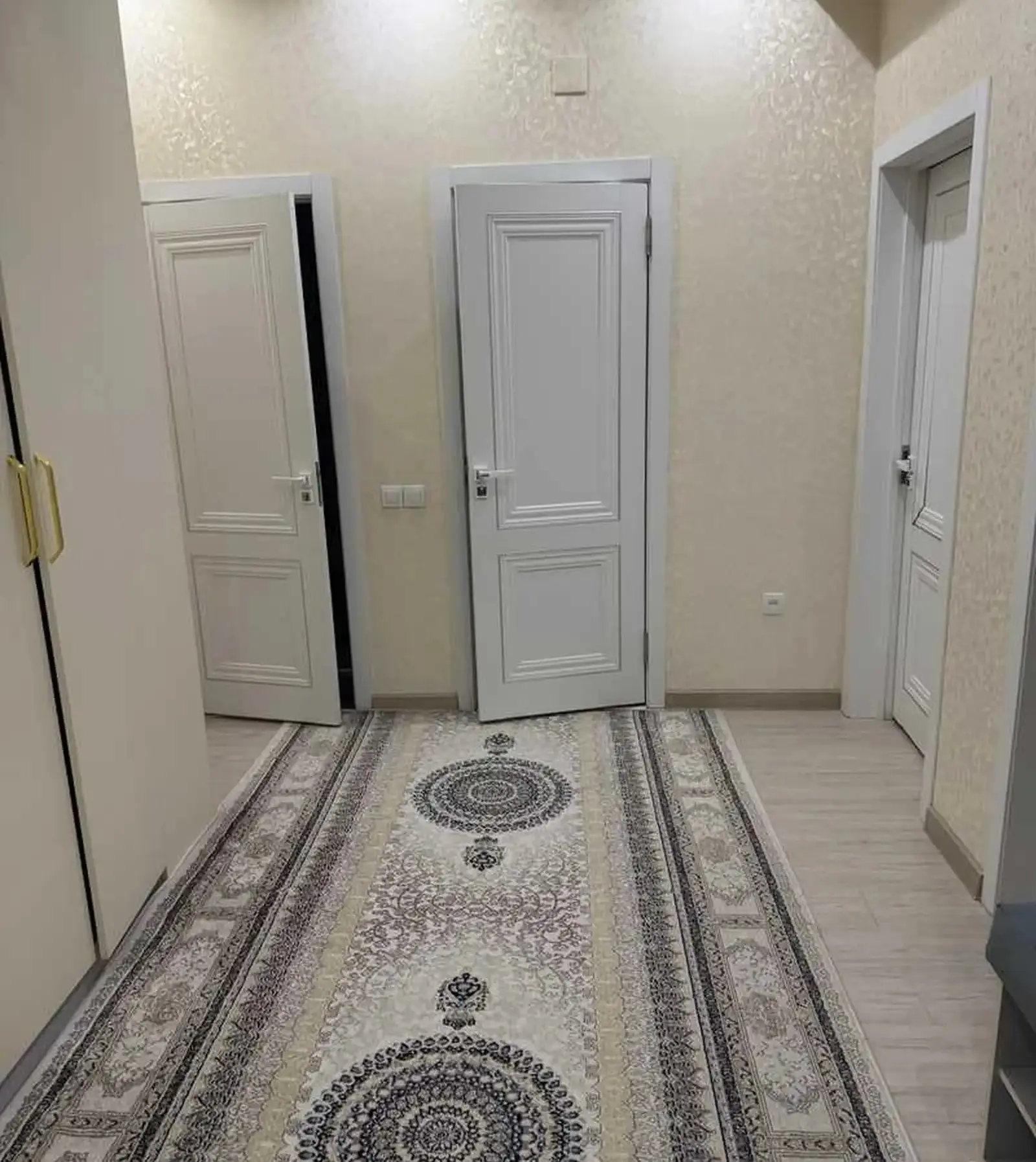 2-комн. квартира, 10 этаж, 60м², Фирдавси