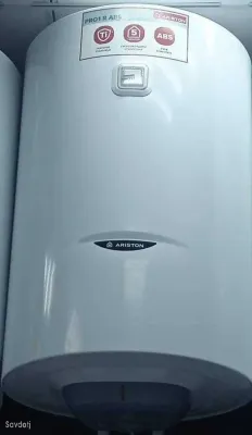 Водонагреватель Ariston 80л