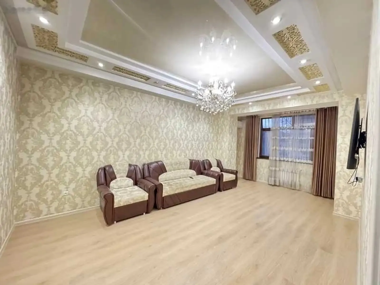 3-комн. квартира, 2 этаж, 143м², 84мкр доми милано мода