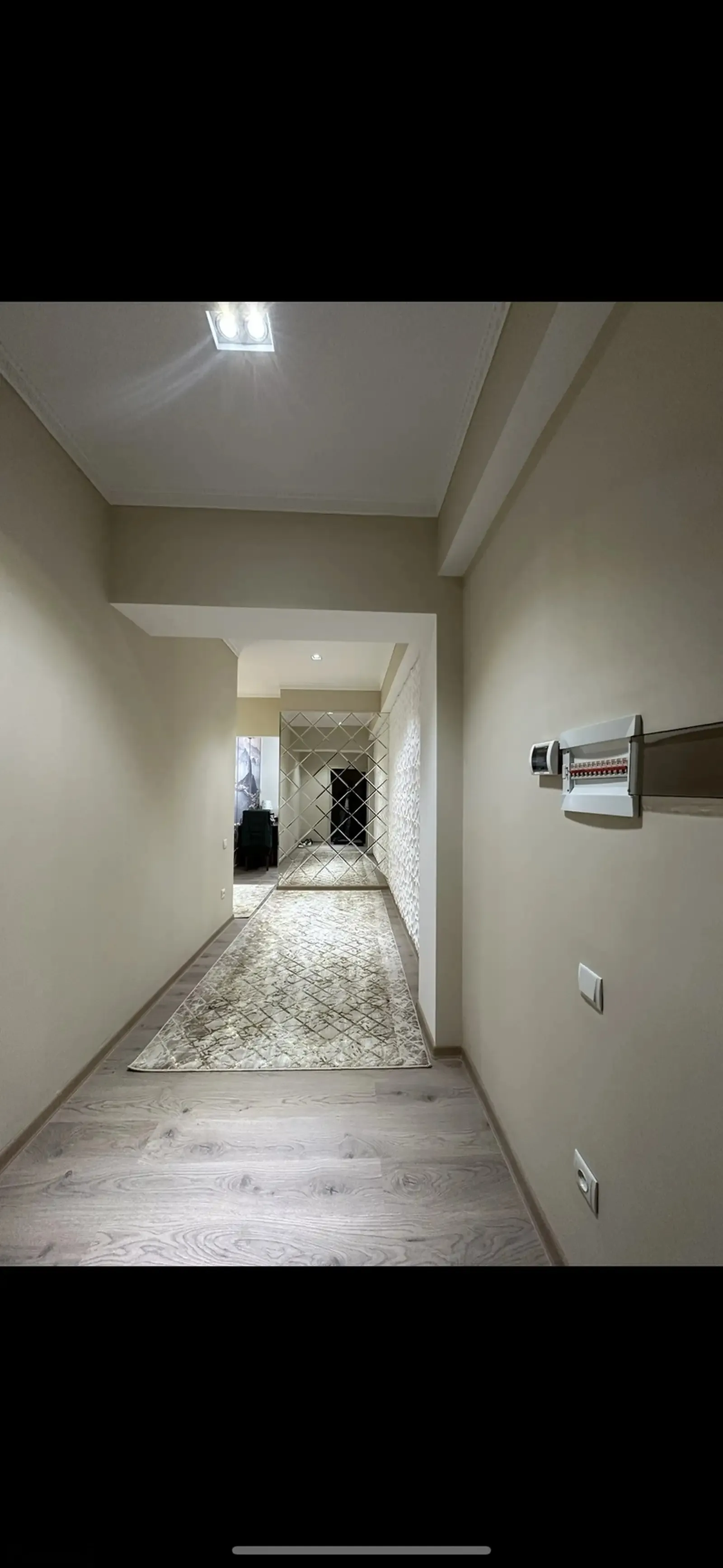 2-комн. квартира, 11 этаж, 80м², Парламент