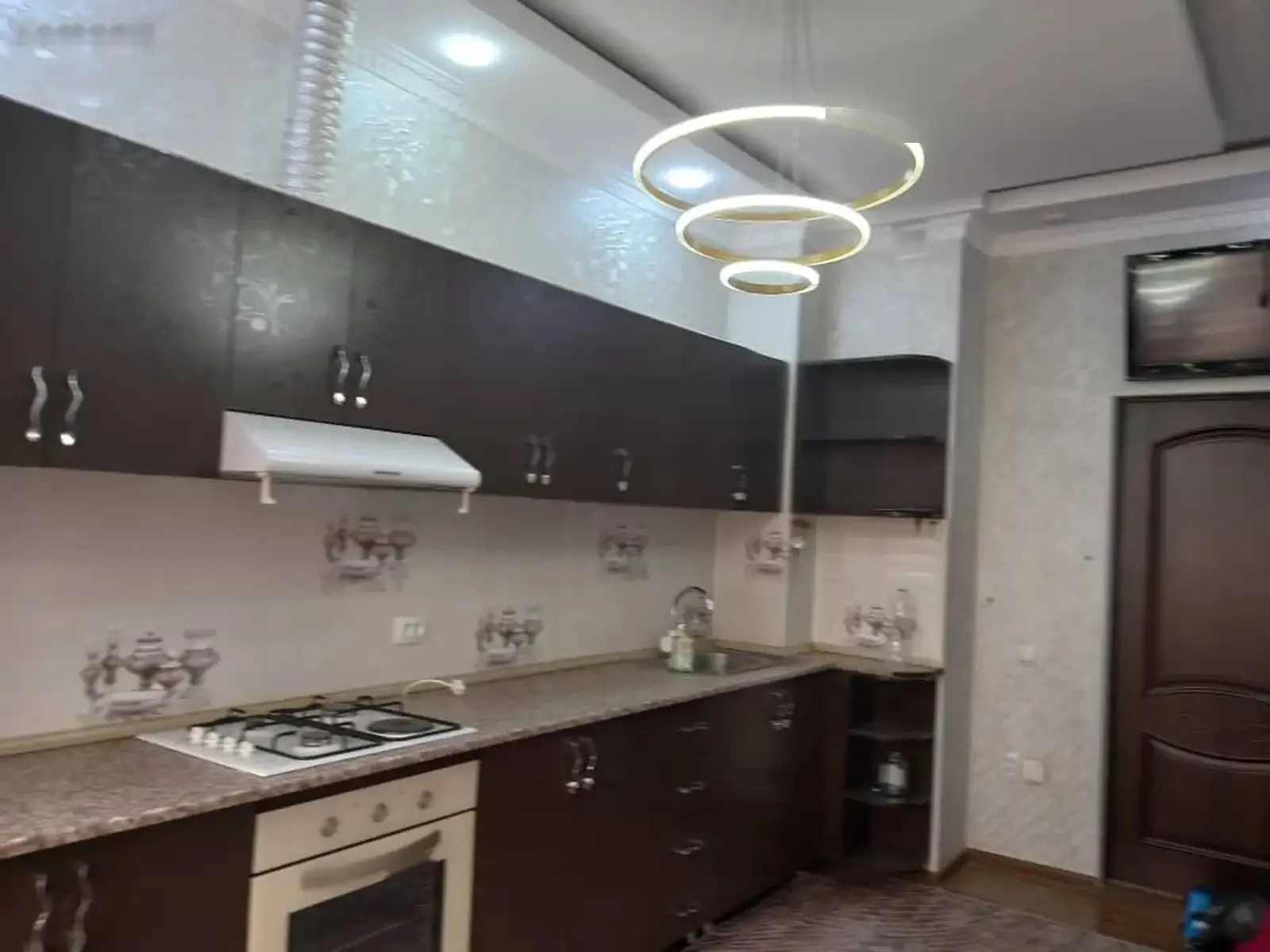 2-комн. квартира, 11 этаж, 75м²,Водонасос