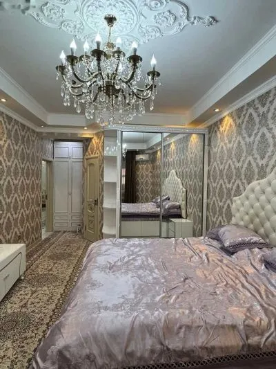 3-комн. квартира, 8 этаж, 143м², Дом печати