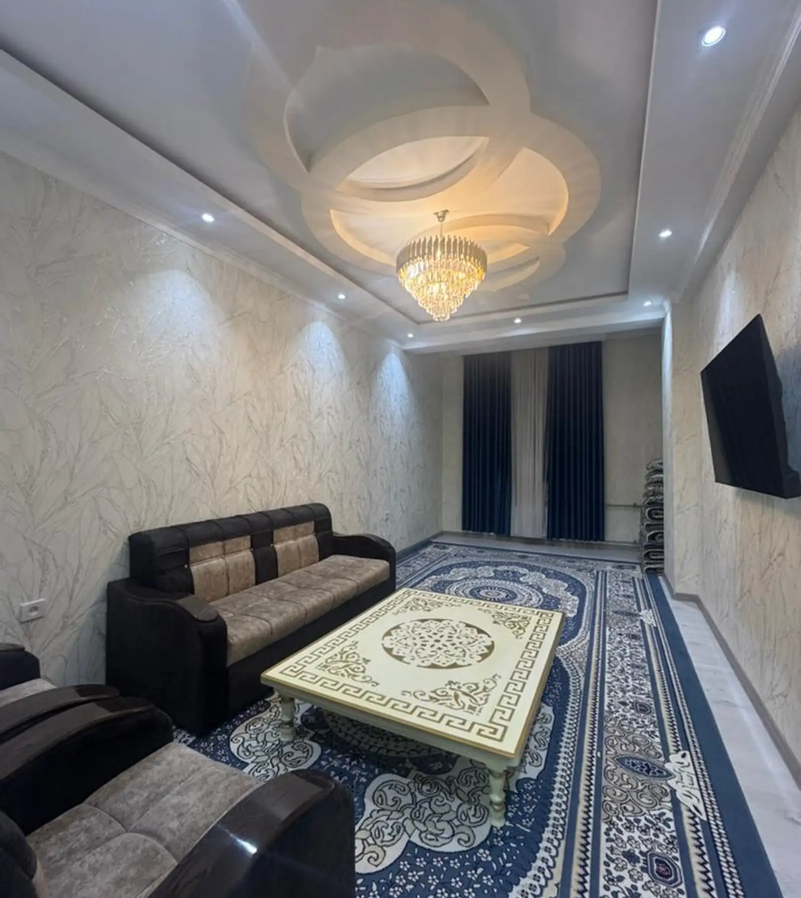 2-комн. квартира, 5 этаж, 70м², Шохмансур доми бари Пайкар голубой экран назди Ресторан Зирбак