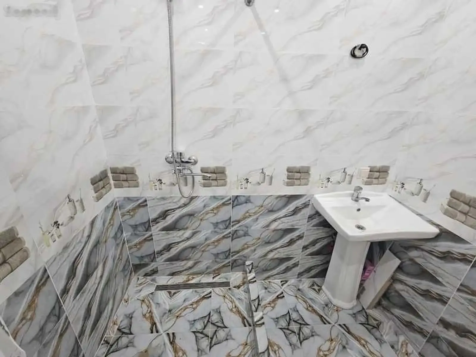 2-комн. квартира, 6 этаж, 70м², Профсоюз