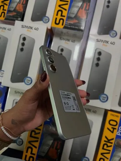 Tecno Spark 40 256 gb