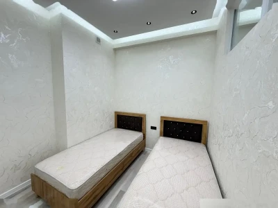 2-комн. квартира, 11 этаж, 75 м², 12 мкр — миниатюра 5