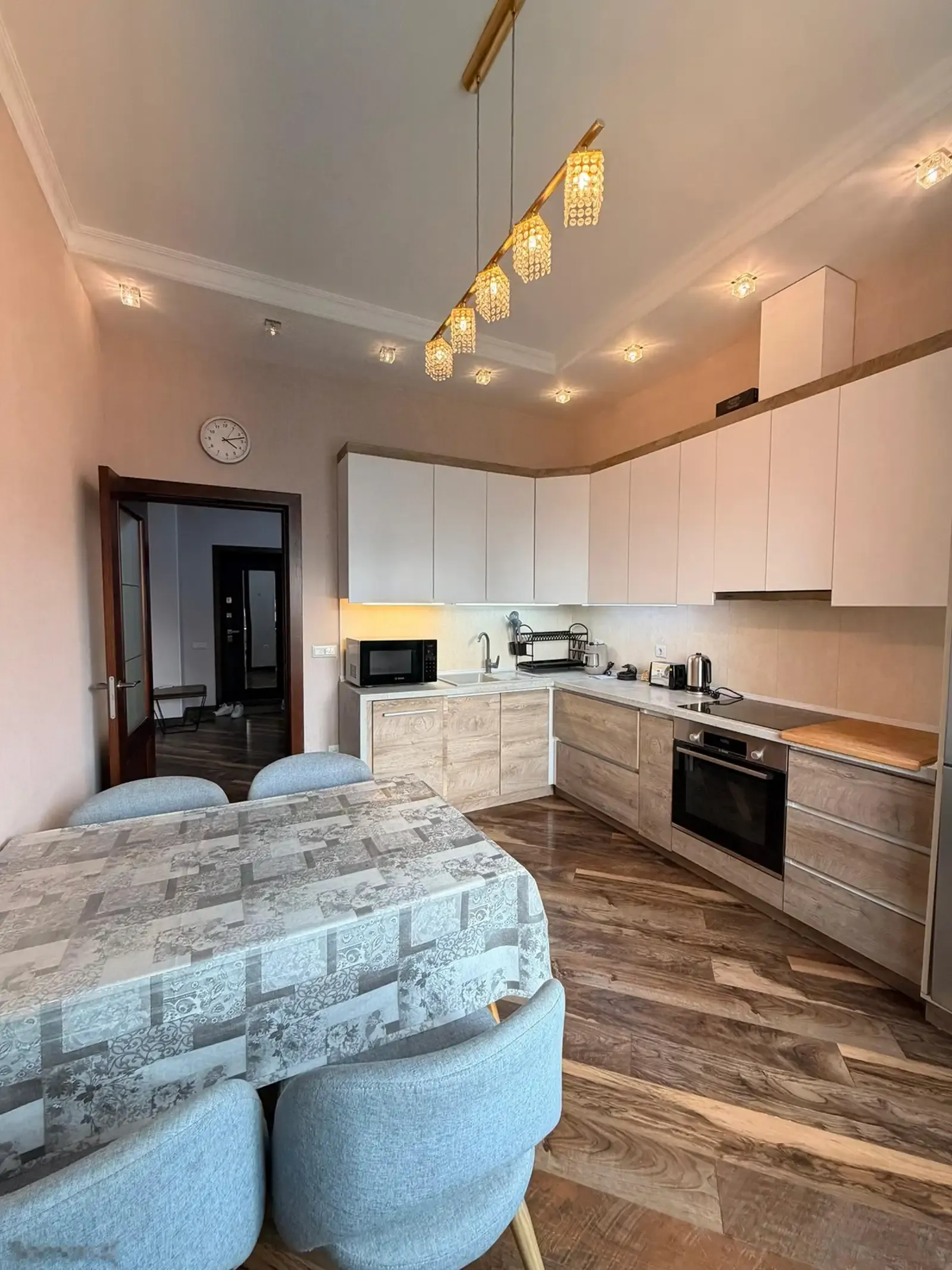2-комн. квартира, 8 этаж, 73 м², Алфемо