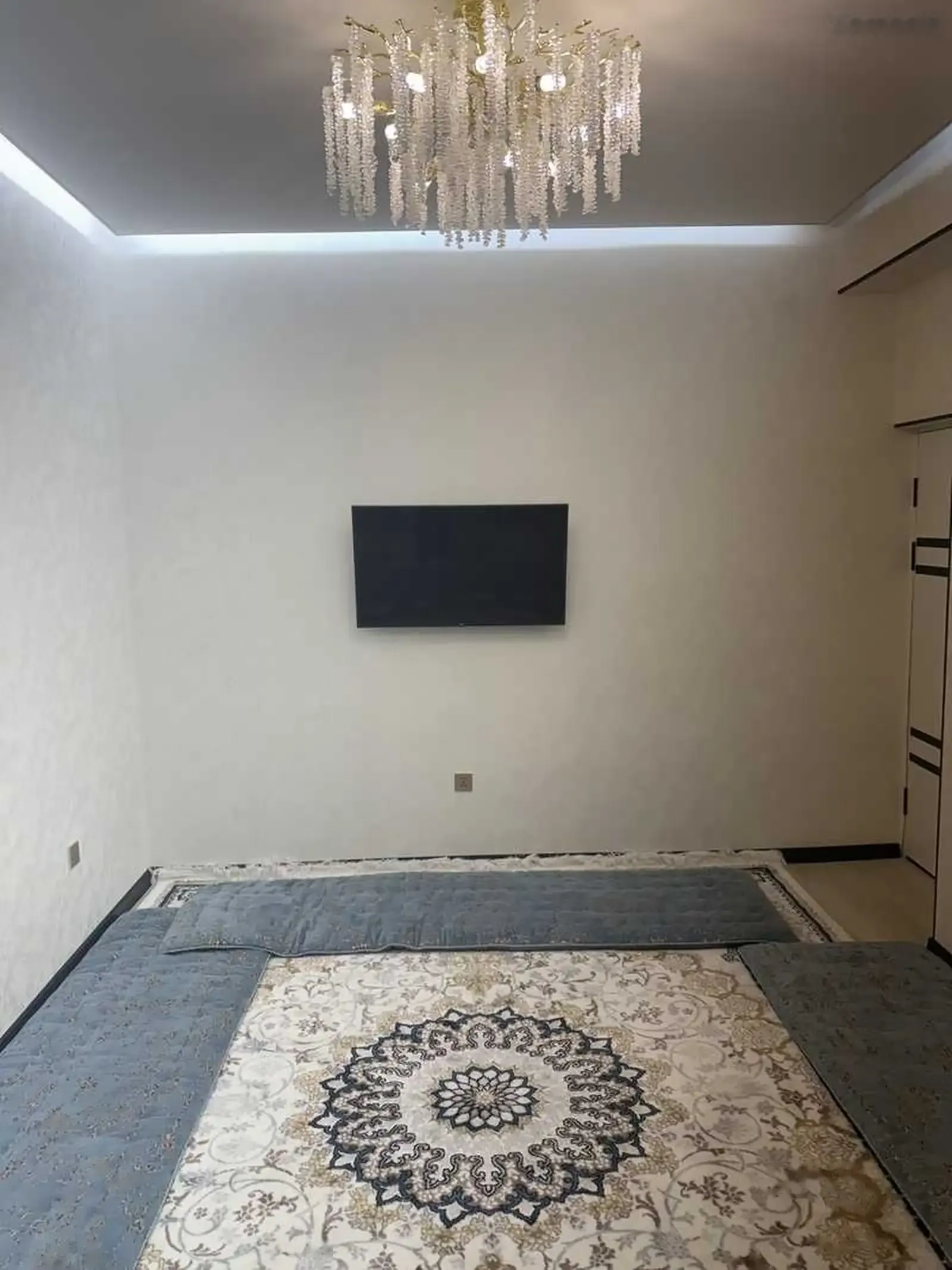 2-комн. квартира, 15 этаж, 71м², Цирк, доми Эсхата
