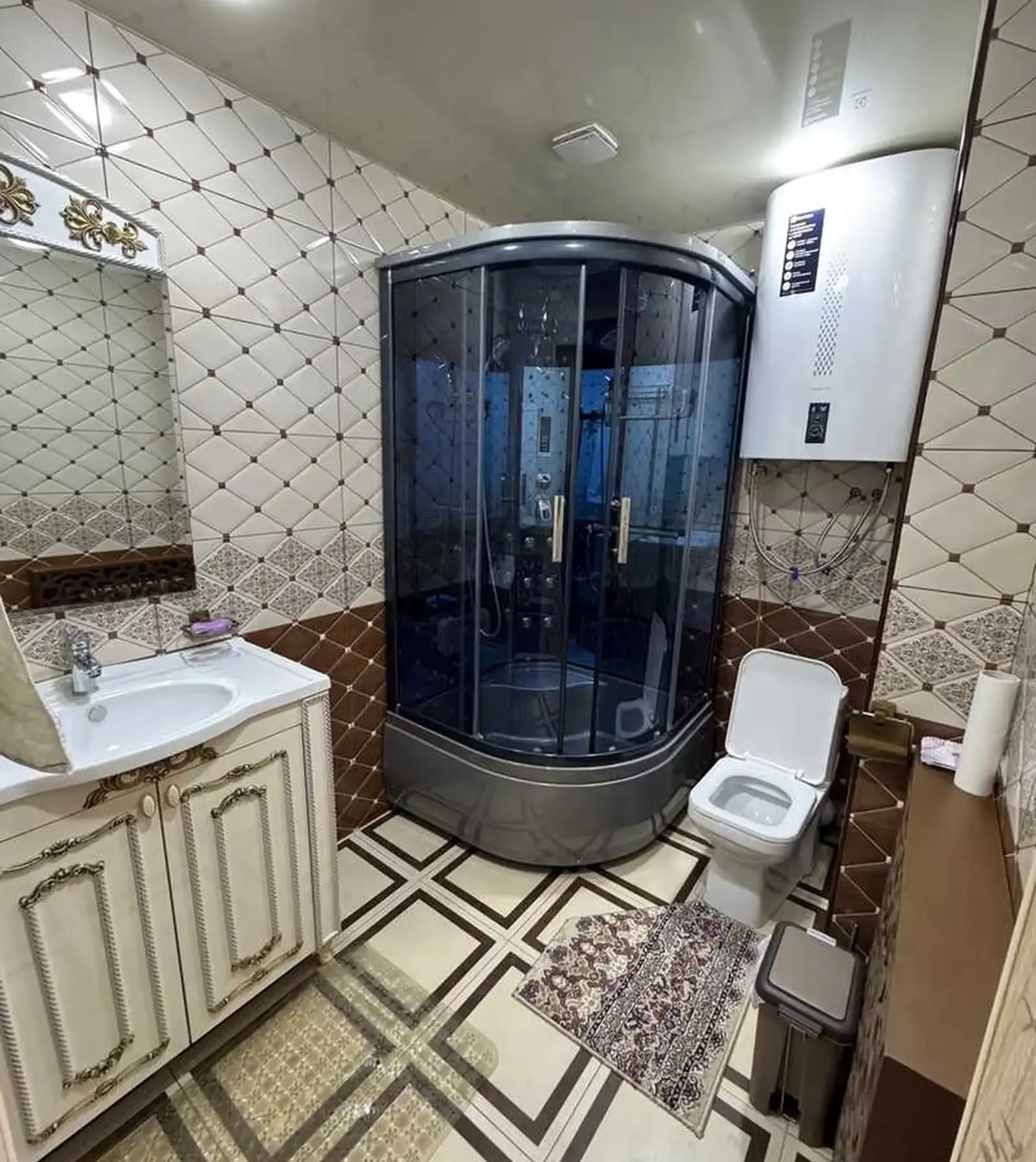 3-комн. квартира, 8 этаж, 140м², дом печать