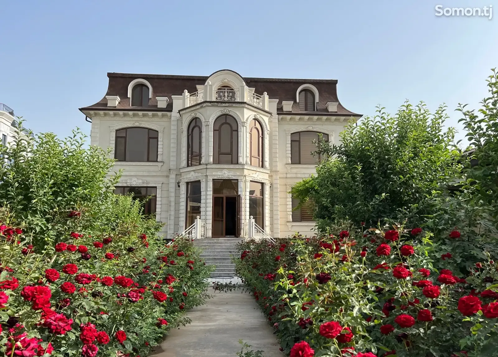 3-этажный, 10 комнатный дом, 950 м², Сино