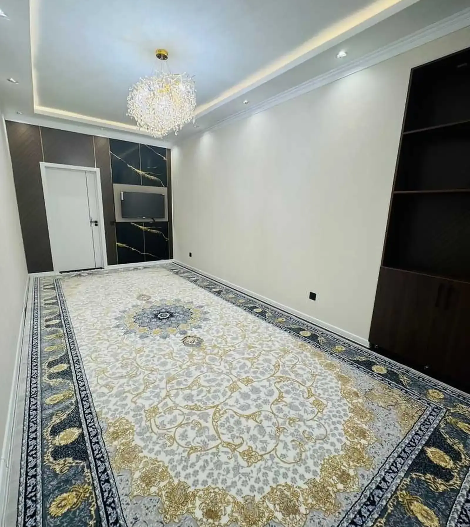3-комн. квартира, 10 этаж, 92 м², И Сомони дом печать Пайкар