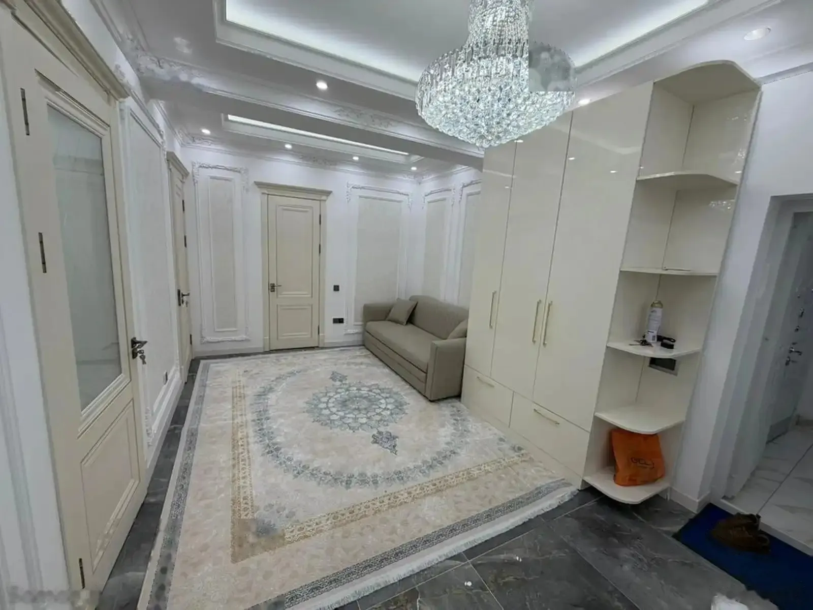 3-комн. квартира, 1 этаж, 120м², Доми Сафо