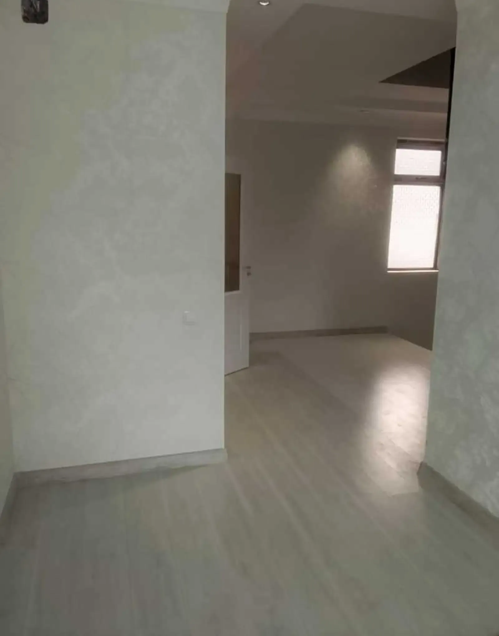 3-этажный, 6 комнатный дом, 250 м², Сино