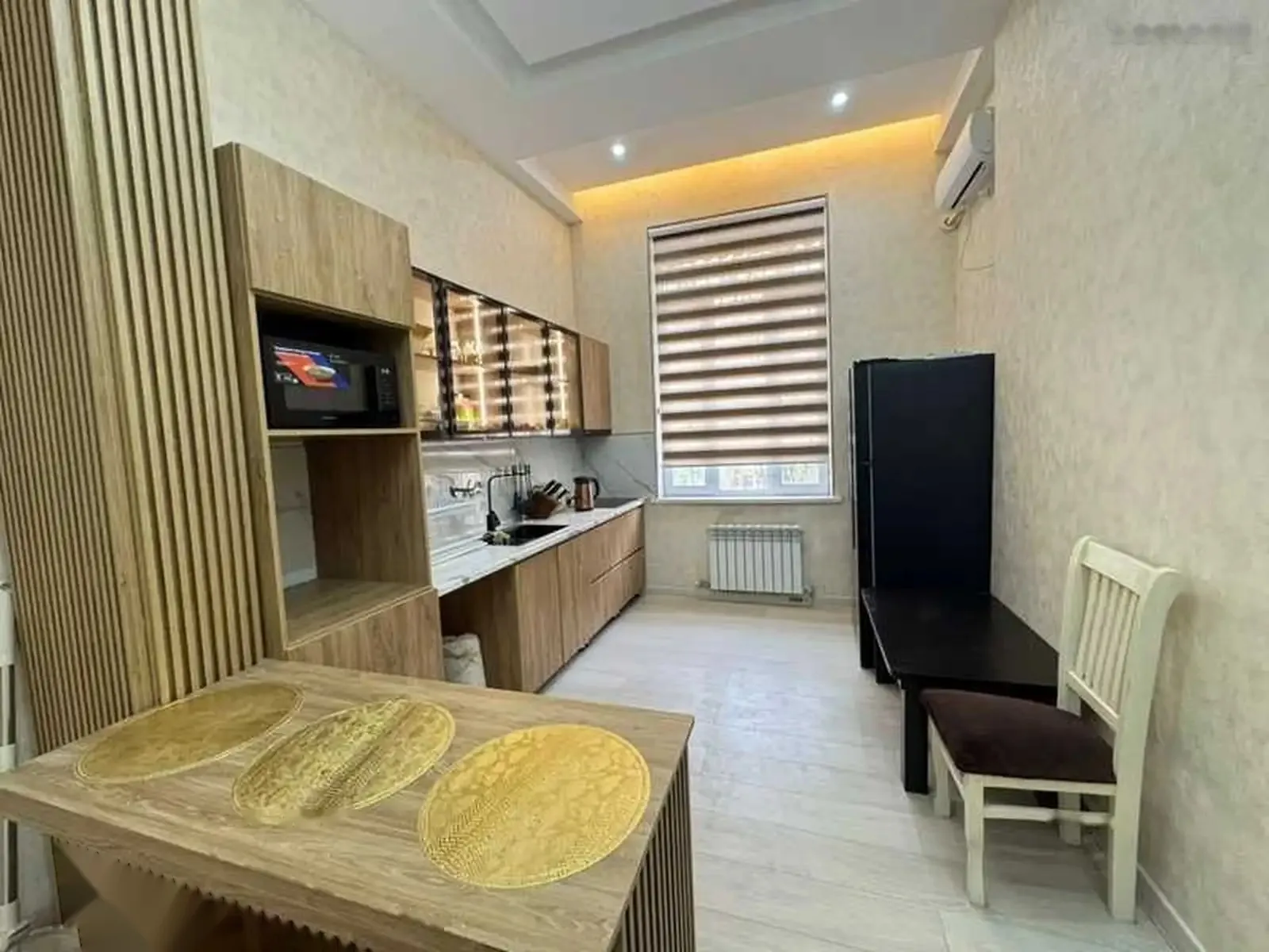 3-комн. квартира, 2 этаж, 120м², 82мкр