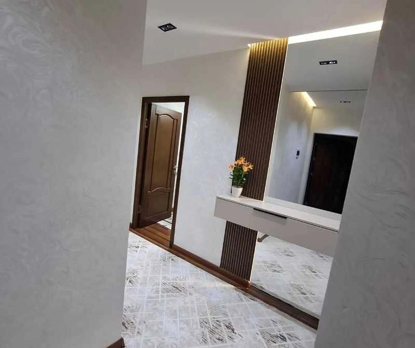 3-к квартира, 5 этаж, 100 м², Сино 91 мкр пеши Оши
