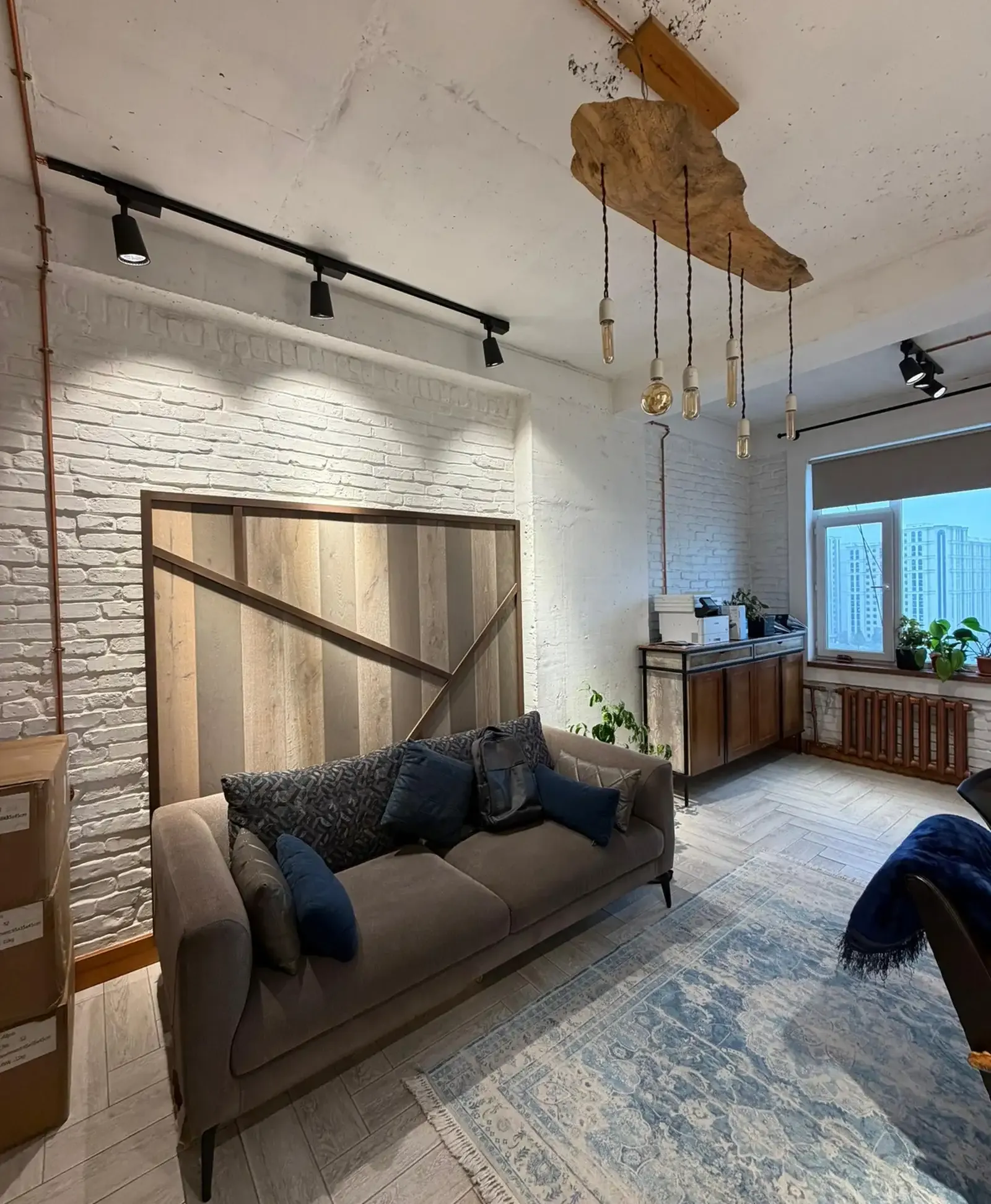 2-комн. квартира, 13 этаж, 103 м², Ёкут 2000, Шохмансур