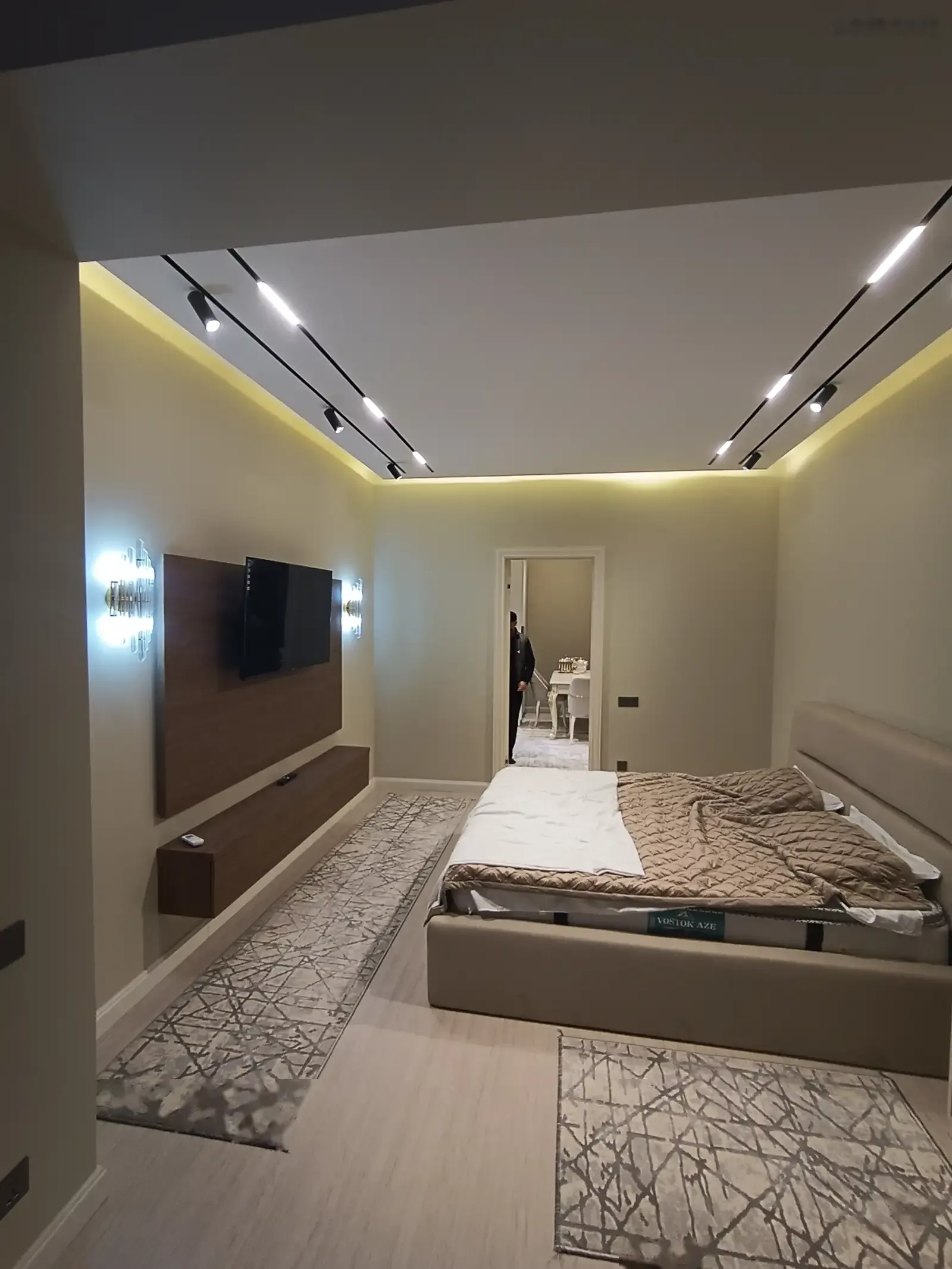 2-комн. квартира, 10 этаж, 74м², Шохмансур