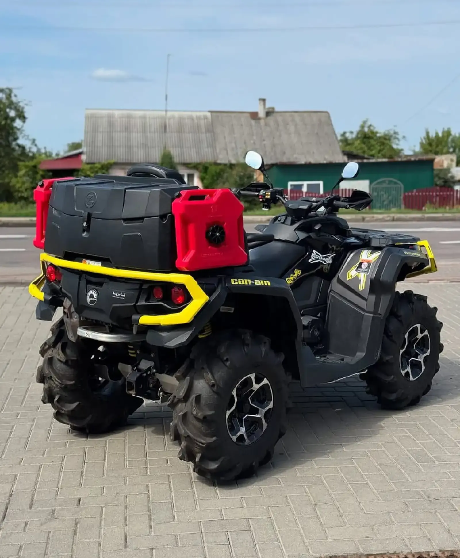 Квадроцикл brp can am outlander 1000