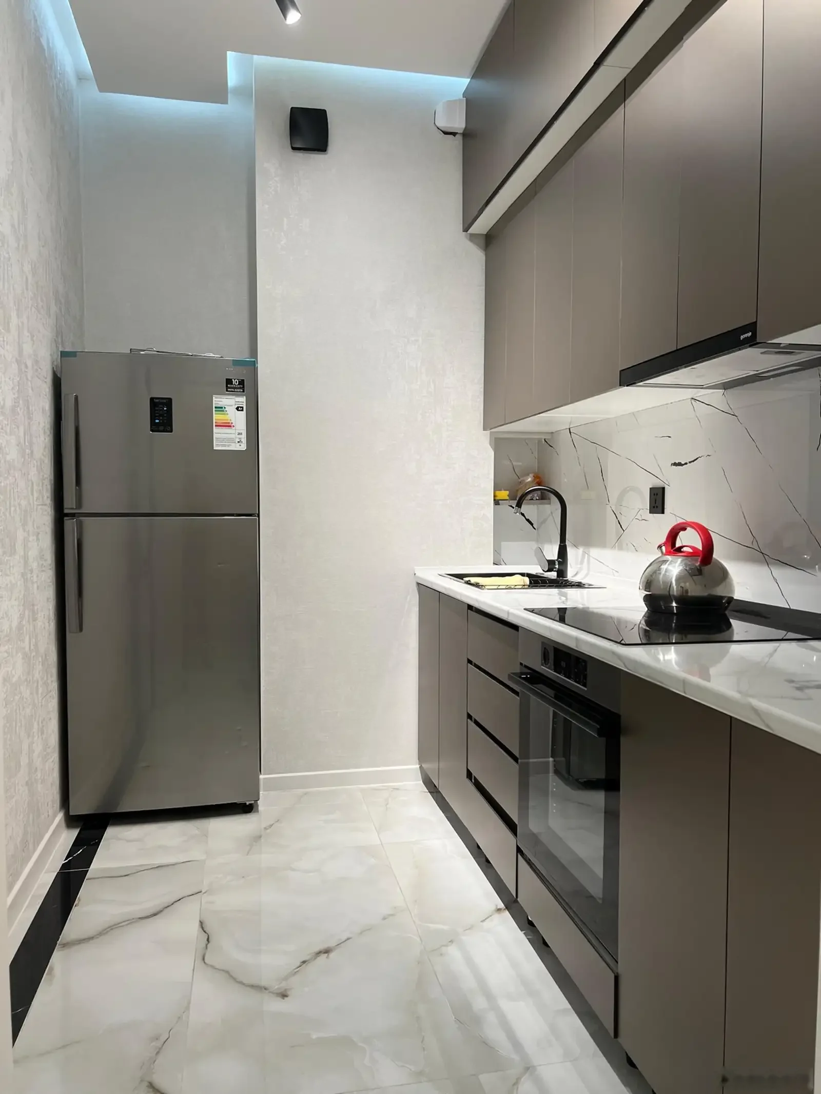 2-комн. квартира, 10 этаж, 70м², 82 мкр