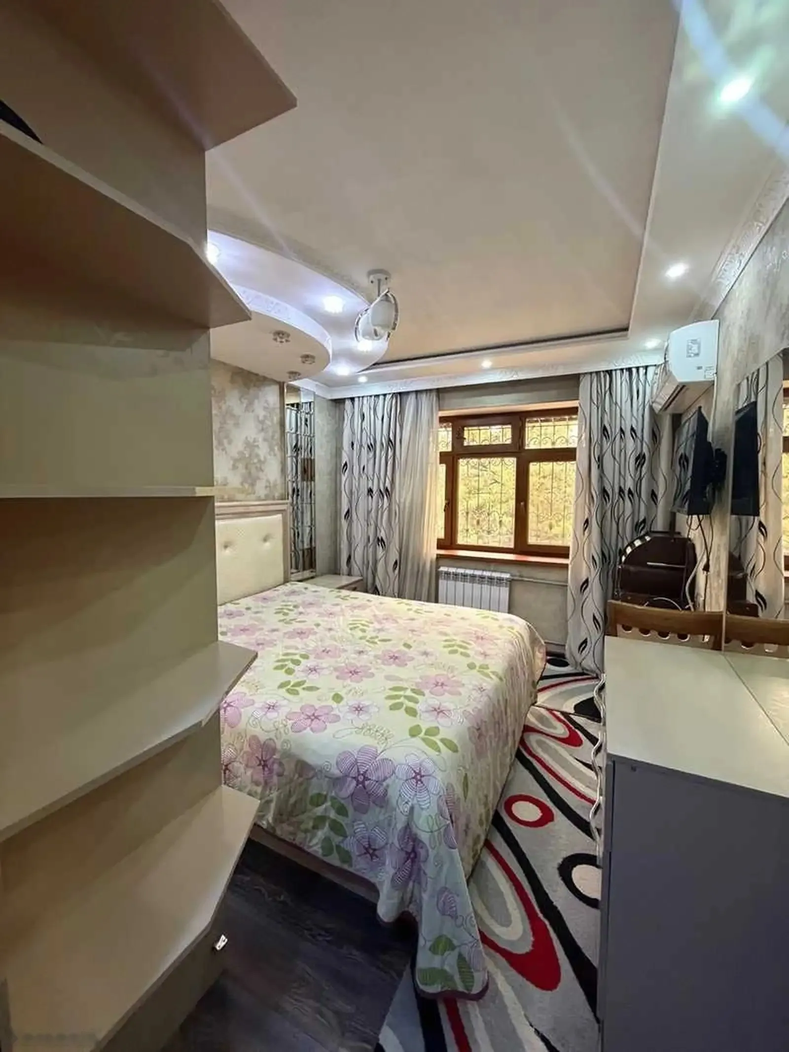 4-комн. квартира, 2 этаж, 95м², профсоюз