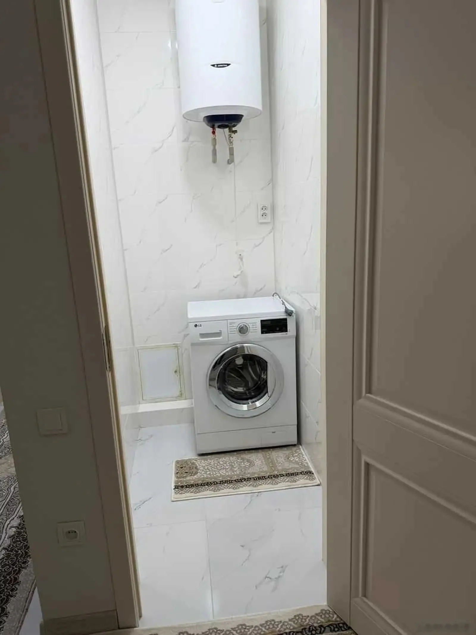 2-комн. квартира, 14 этаж, 92м², назди  Хилтон