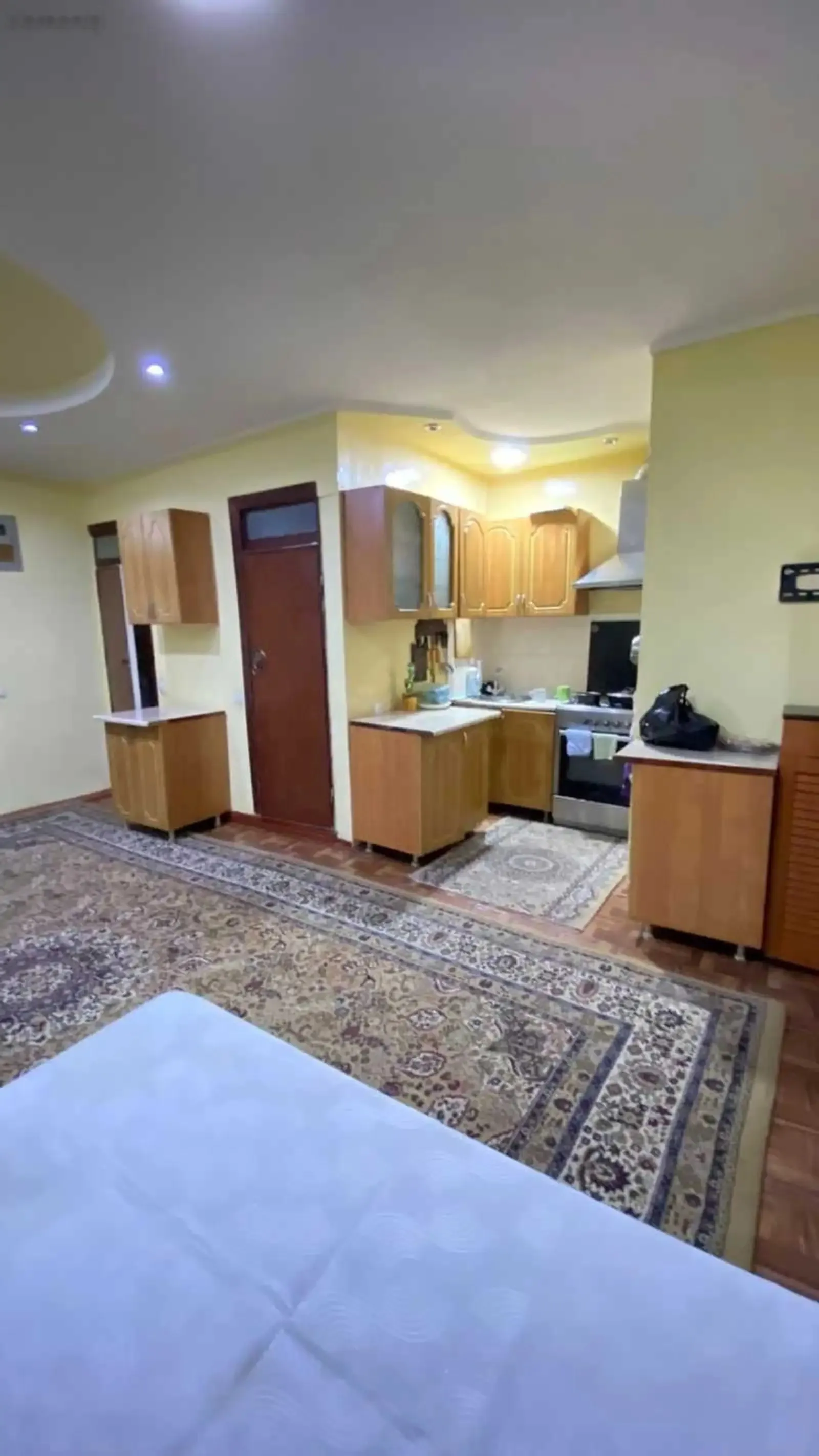 3-комн. квартира, 1 этаж, 80м², Пушти убоп